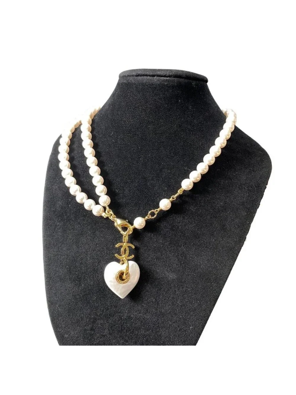 Chanel Pearl Necklace White Gold